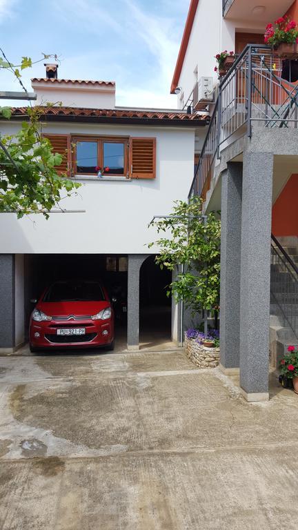 Apartment Alex Pula Exterior photo